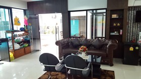 Golden Pool Hotel