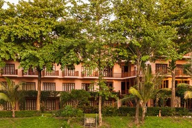Riverhouse Resort