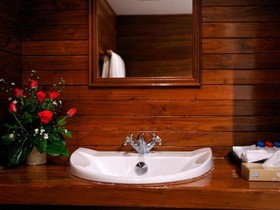 Riverhouse Resort