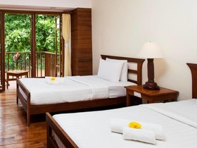 Riverhouse Resort