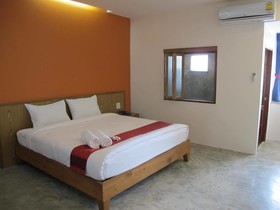 J2 Hotel