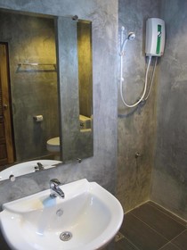 J2 Hotel