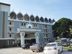 Queen Palace Hotel