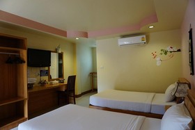 Kumkaew Tawon Palace Hotel