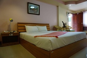 Kumkaew Tawon Palace Hotel