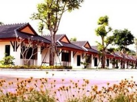 Bangrak Resort