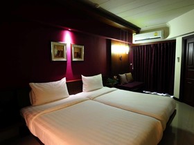 Bonito Chinos Hotel