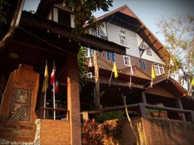 Papua Bhuka Hotel