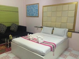 Golden Key Boutique & Spa