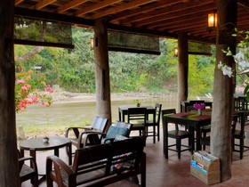 Hotel Baan Nam Pai Retreat House