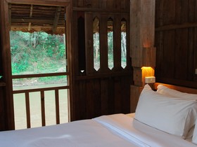Hotel Baan Nam Pai Retreat House