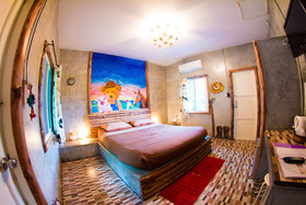 Kirina Retro House