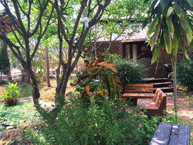 Montri Garden House