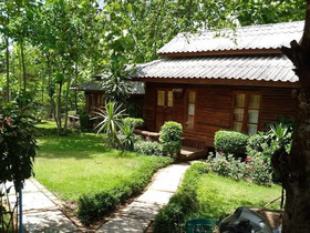 Montri Garden House