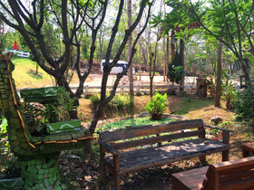 Montri Garden House