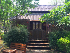 Montri Garden House