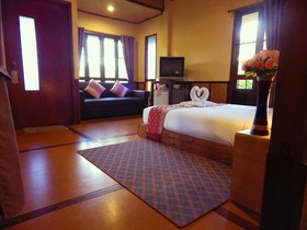 PuraVida Pai Resort