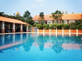 Homeland Resort