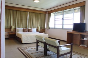 Rattana Park Hotel