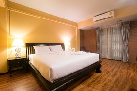 The 8 Factory Hostel