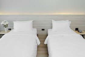 The Horizon Groove Hotel