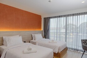 The Horizon Groove Hotel