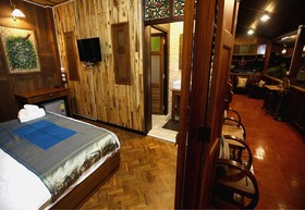 Baanthep Antique Homestay