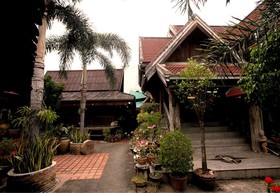 Baanthep Antique Homestay