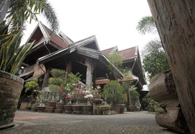 Baanthep Antique Homestay