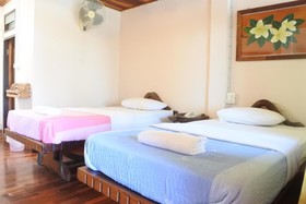 Bua Khao Hotel