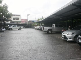 Huern Nana Jomsawan