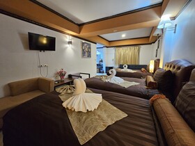 Chiangmai Lanna & Modern Loft Hotel
