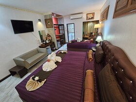 Chiangmai Lanna & Modern Loft Hotel