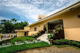 Nok Resort & Hotel