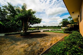 Nok Resort & Hotel