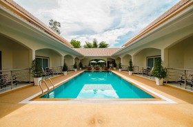Nok Resort & Hotel