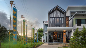 The Nichehome - A Lovely Waterside Living