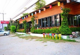 Ruen Narisra Resort