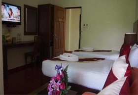 Ruen Narisra Resort