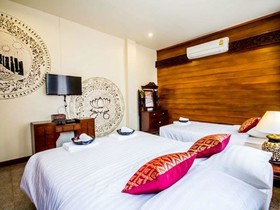Wake Up at Muang Kao Boutique Hotel