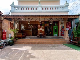 Wake Up at Muang Kao Boutique Hotel