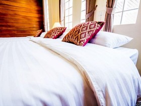 Wake Up at Muang Kao Boutique Hotel