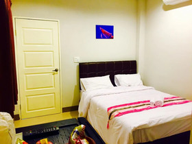 Retro Twin Home At Maesot