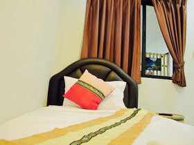 Retro Twin Home At Maesot
