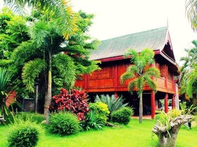 Umphangburi Resort