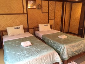 Khunmai Baansuan Resort