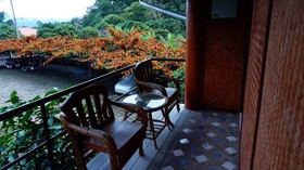 Khunmai Baansuan Resort