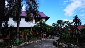 Khunmai Baansuan Resort