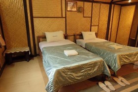 Khunmai Baansuan Resort