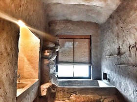 Avatar Miracles Hotel